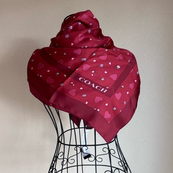 COACH 100% Silk Hearts Print Square Scarf Handkerchief Bandana Pink Red - Picture 3 of 5